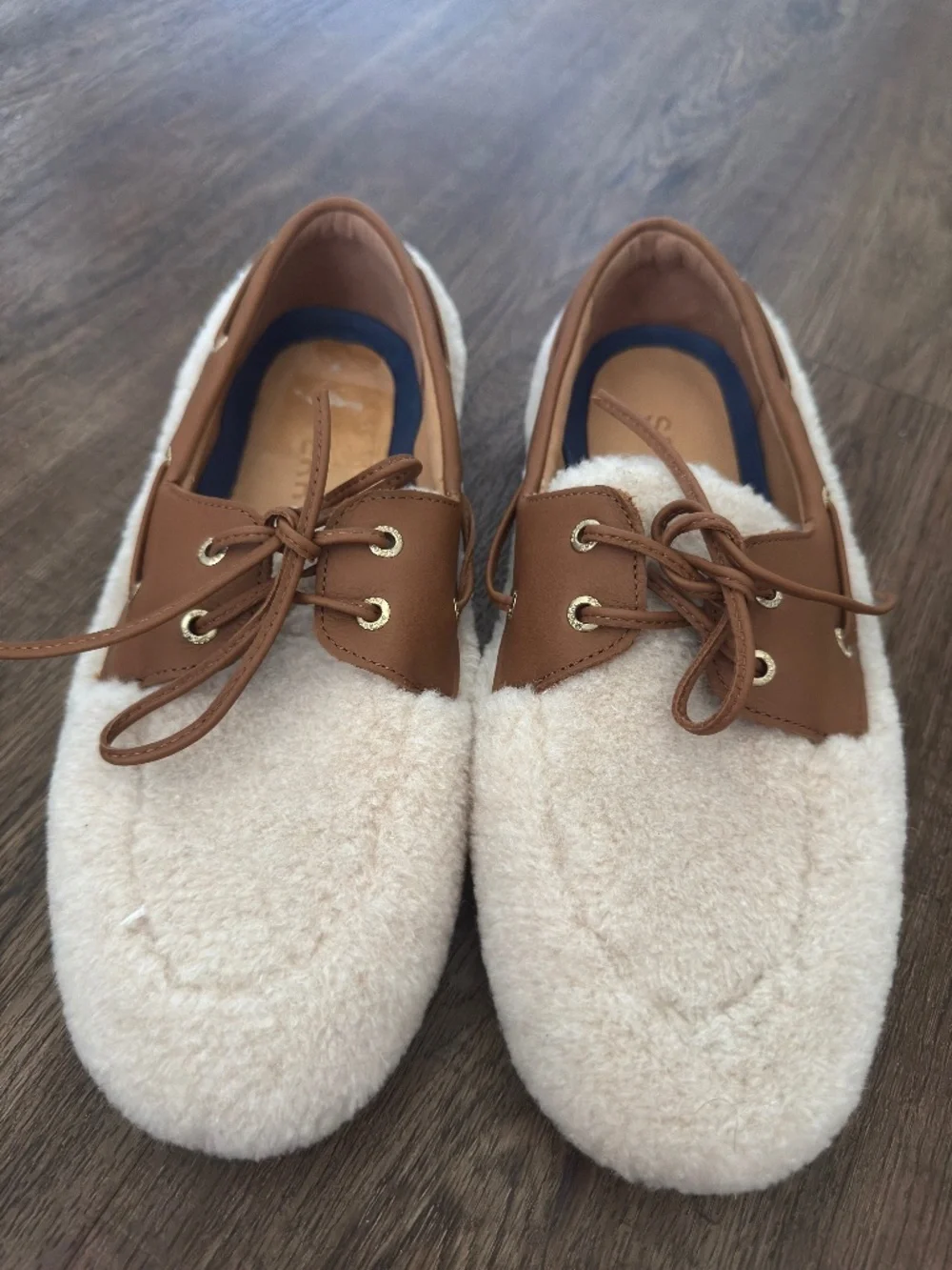 Sperry Women's Cream Faux-Sherpa Moccasin with Tan Trim NWOT